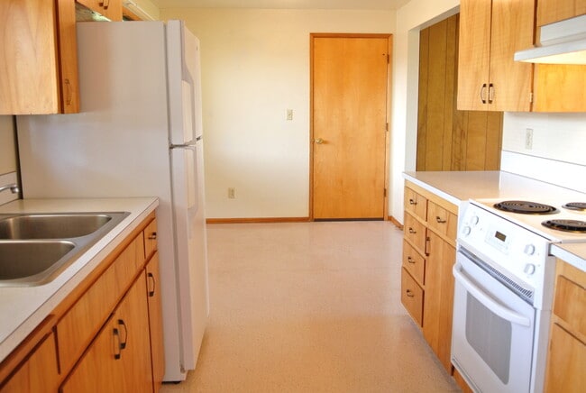 Photo - Conveniently Located 3 Bedroom Ranch Style Home with Large Fenced Backyard