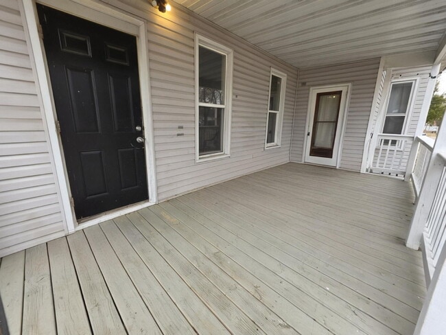 Photo - 3 Bedroom, 1 Bathroom w/ Covered Porch & Off Street Parking - Available July 1st!
