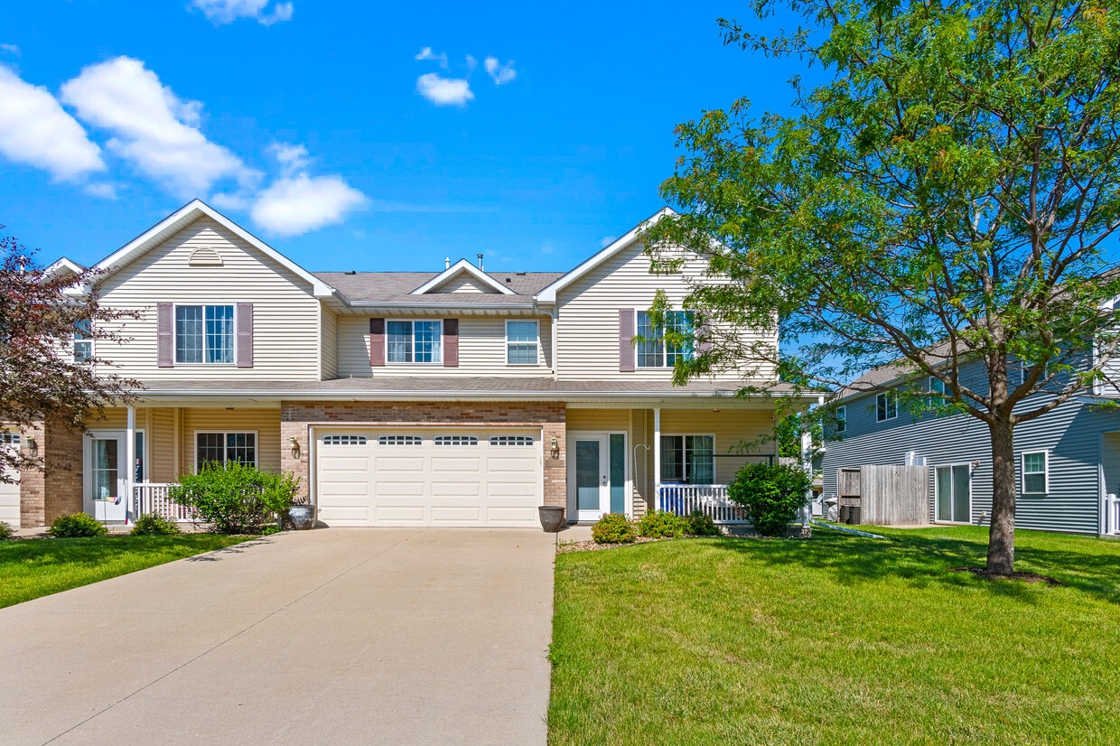 Photo - 1593 Burr Dr (North Liberty, IA)
