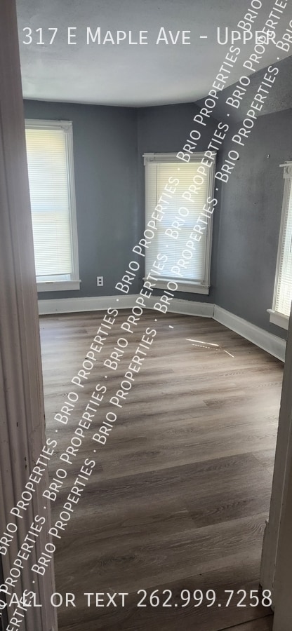 Building Photo - 317 E Maple Ave Unit Upper Rental