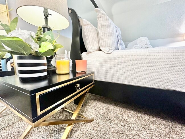 Photo - 225 Whitehurst Way