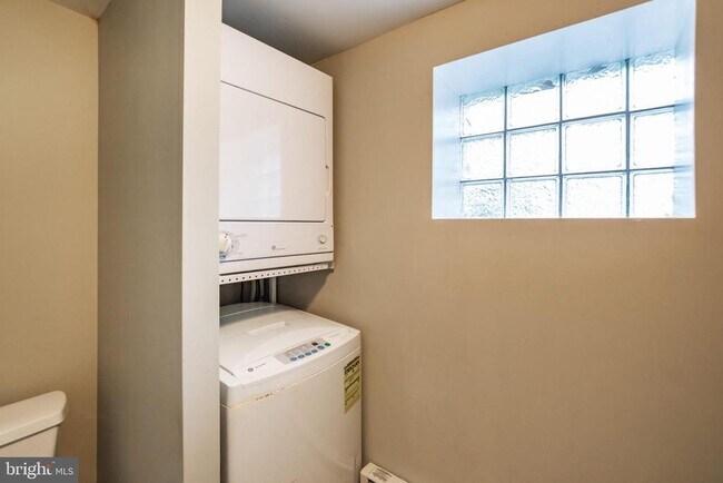 Photo - 5774 N 20th St