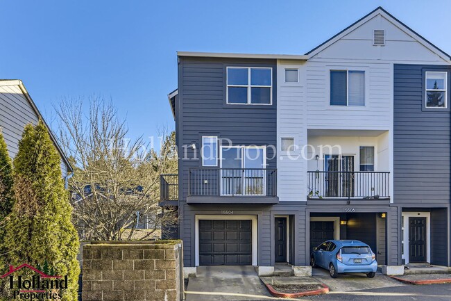 Tri-level townhome in Beaverton, Minutes f... - Tri-level townhome in Beaverton, Minutes f...