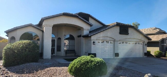 Charming and beautiful newly remodeled Gilbert home!! - Charming and beautiful newly remodeled Gilbert home!!