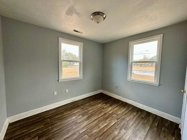 Photo - 706 Miller Rd Unit 706 B