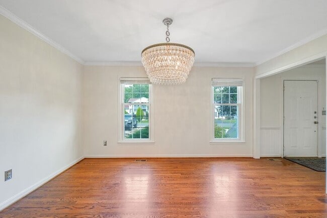 Photo - 94 Cleremont Dr