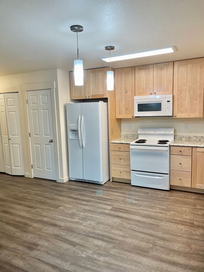 Photo - 410 Flower St Unidad 1