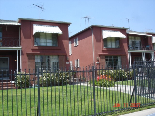 Photo - 5317 Russell Ave Unit 3