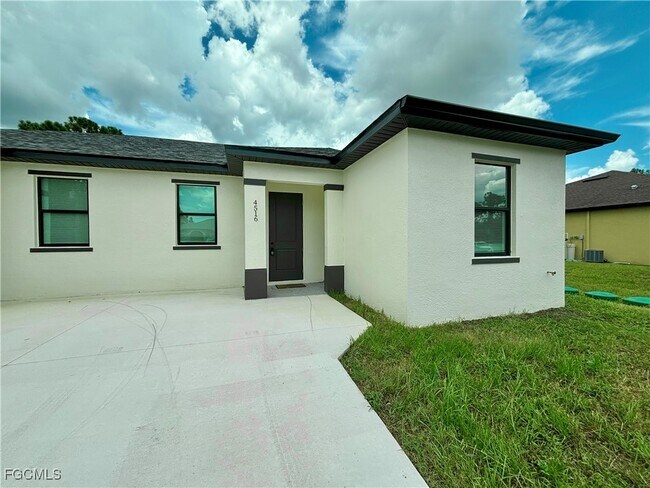 Building Photo - 4518 29th St SW Rental