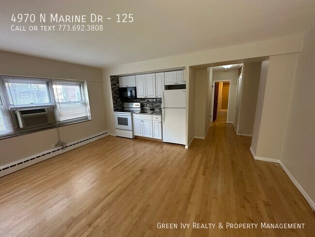 Photo - Charming, Hi-Rise Condo for Rent Next To L... Unit 125