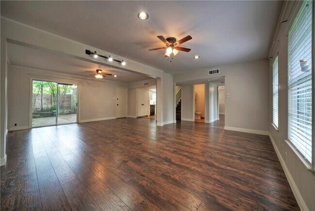 Photo - 2105 Rabb Rd