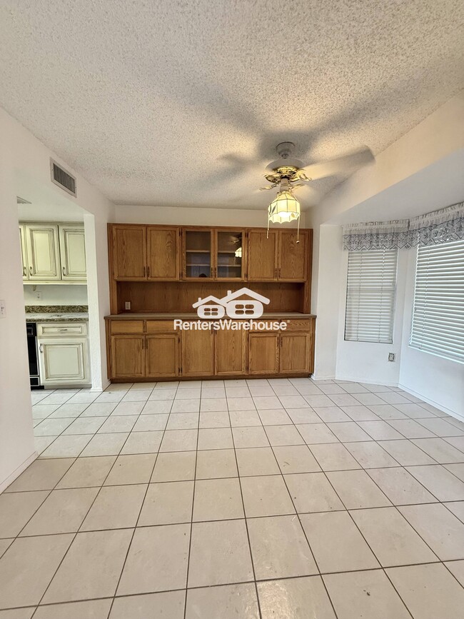 Photo - 1011 E Renee Dr