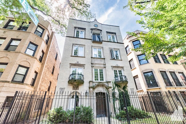 Photo - 2029 W Jarvis Ave Unit 2