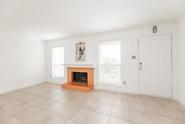Photo - 2120 Wilcrest Dr Unit 107