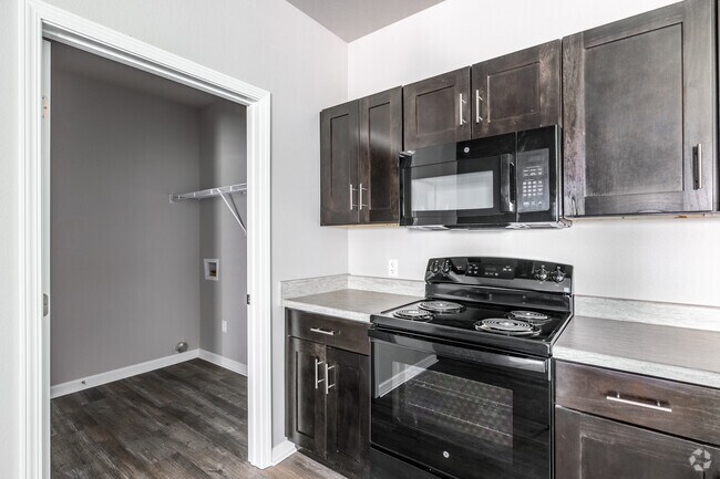1BR, 1BA - 753SF - Kitchen