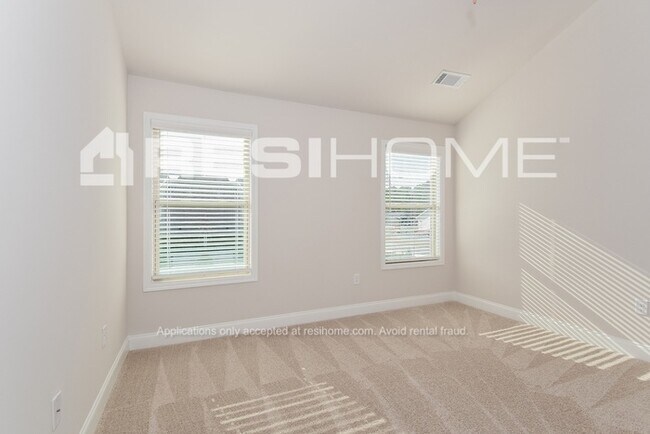 Photo - 1029 Tranquil Gdns Pl