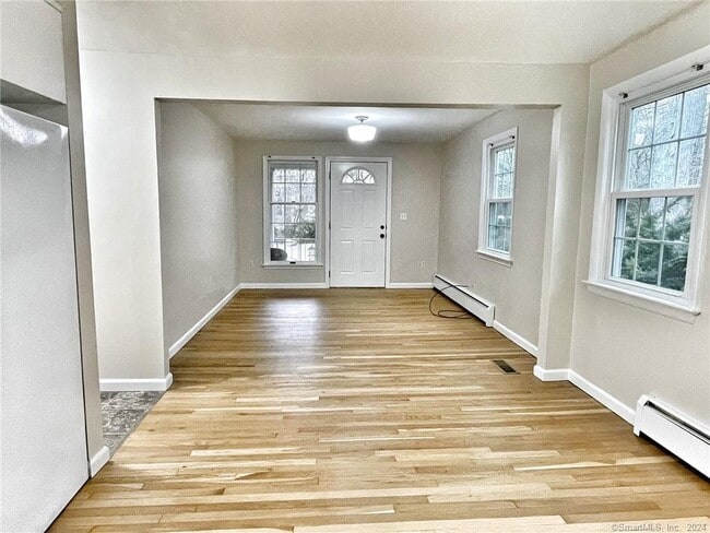 Photo - 104 Perry Ave Unit A