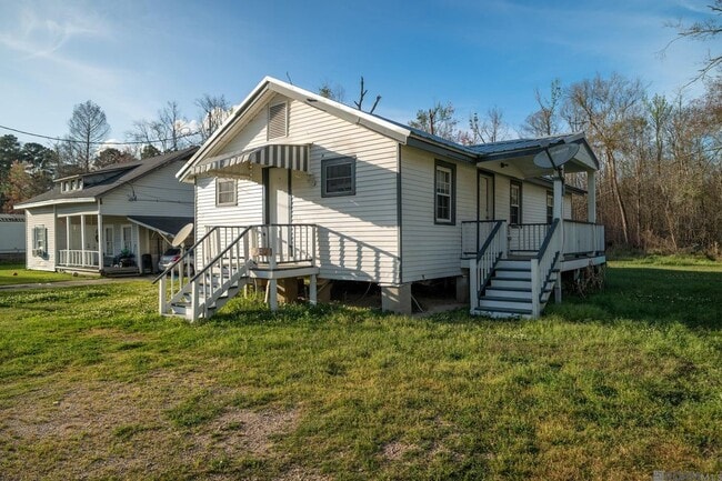 Photo - 30184 Smith Dr