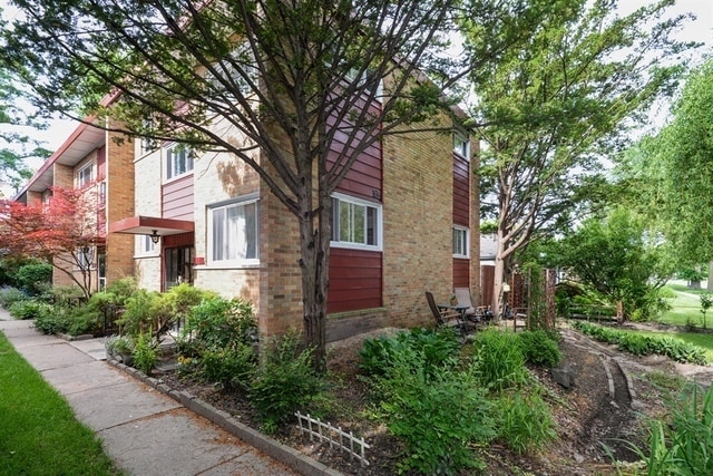 Photo - 1614 Main St