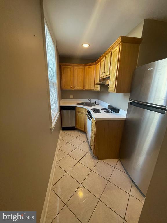Building Photo - 1820 Swann St NW Unit 303 Rental