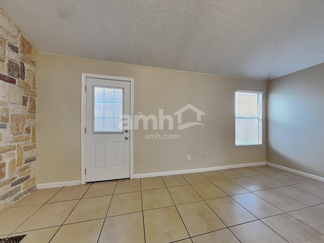 Photo - 800 Castlewick Ct