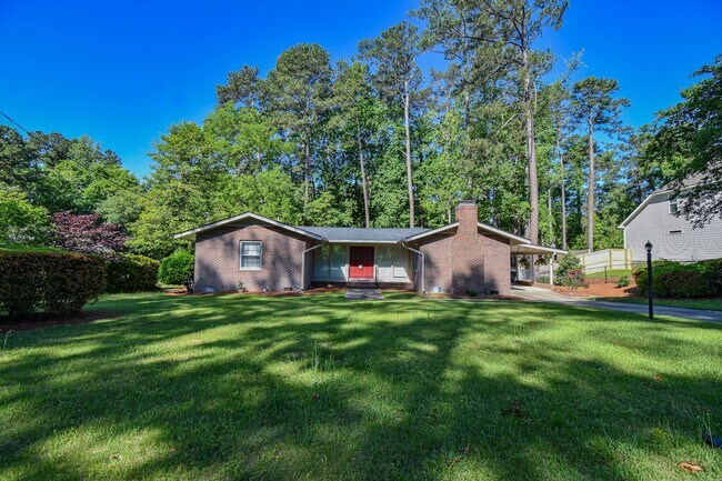 Photo - Available Now! 3 Bedroom 2 Bathroom Home- ...