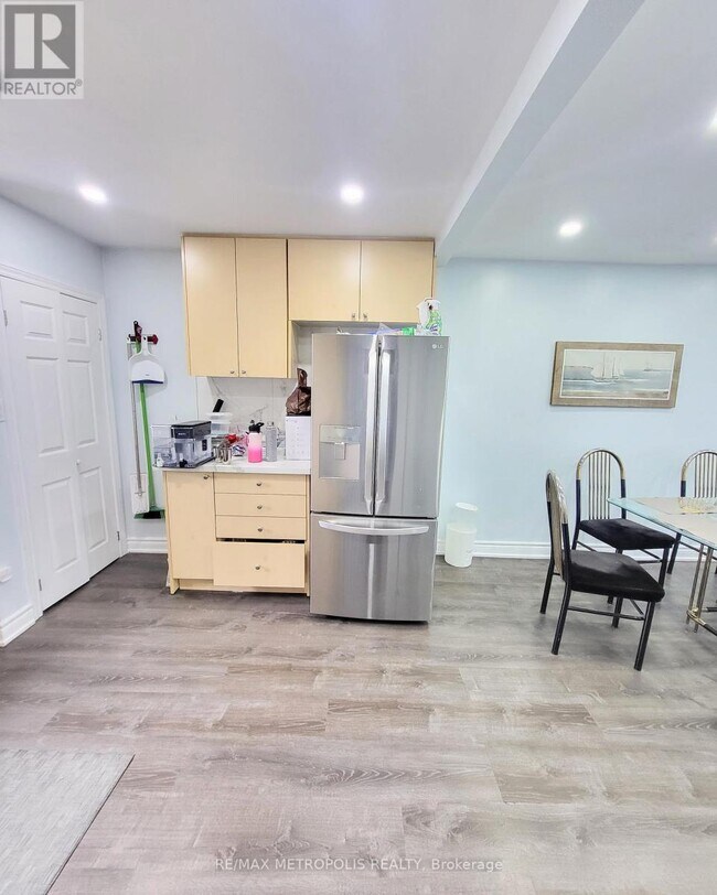 Photo - 1192 Oxford St