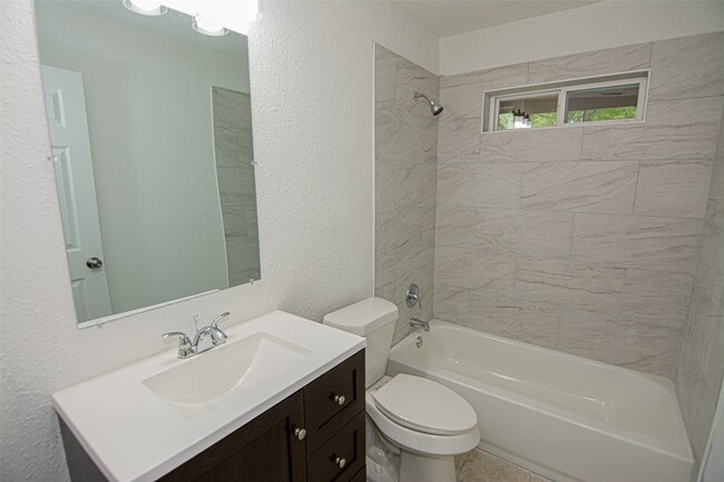 Photo - 10815 Ritow St