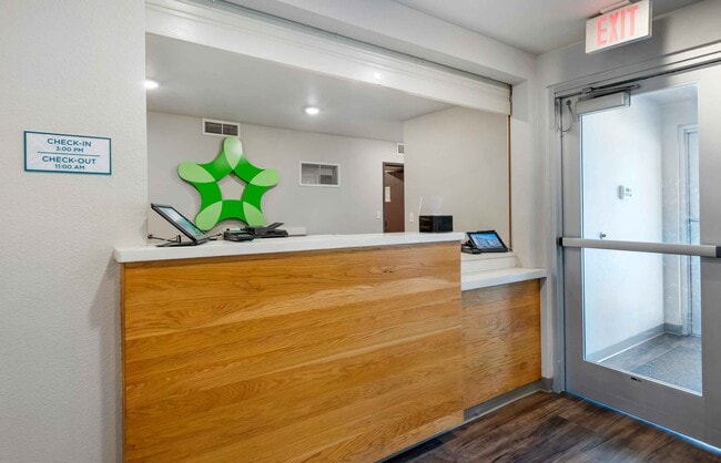 Furnished Studio-Melbourne - West Melbourne
