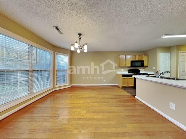 Photo - 4220 Lake Woodard Dr