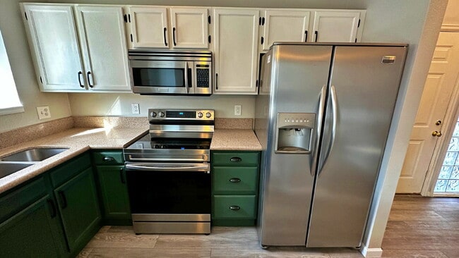 Photo - Quiet End Unit 3 Bed 2 Bath Townhome in Cherry Creek Schools Close to Cherry Creek Reservoir!! 2 ...