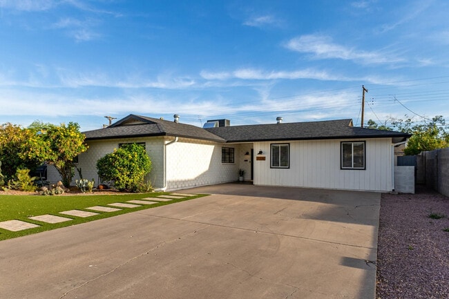 Photo - 8335 E Weldon Ave