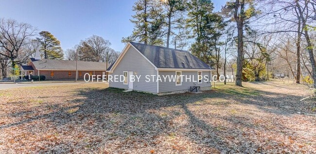 Photo - 2927 Beechmont St