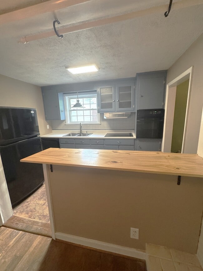 Photo - 8709 Avalon Dr