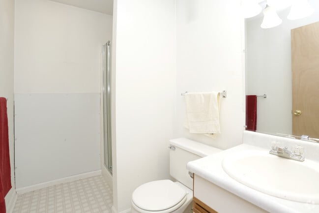 Longmeadow Apartments