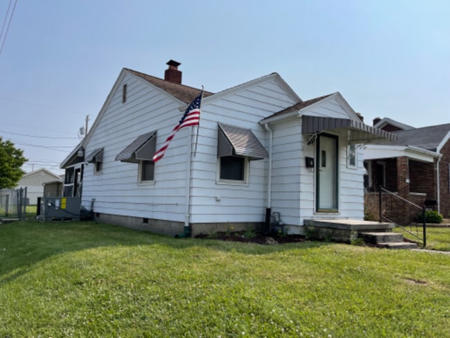 Photo - 761 E Delaware St