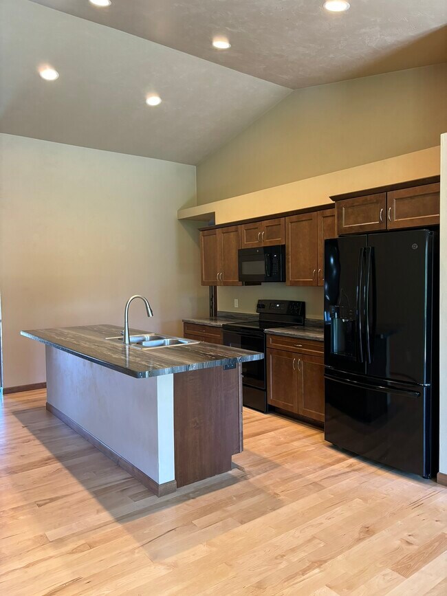 Photo - 809 S Mill St Unit 809
