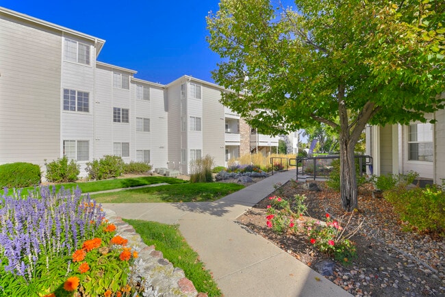 Building Photo - Ascent