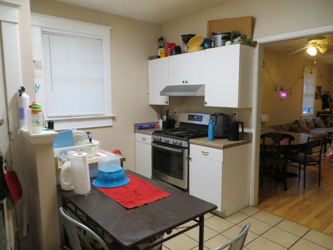 Photo - 6321 S Prieur St