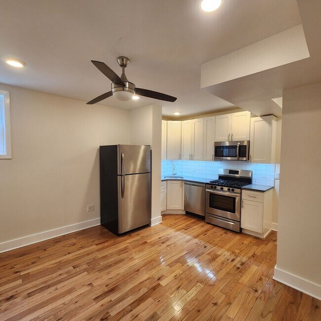 Building Photo - Fully renovated 2bedroom in brewerytown Unit 2R Rental