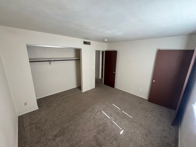 Photo - 201 Howard Dr Unit 4
