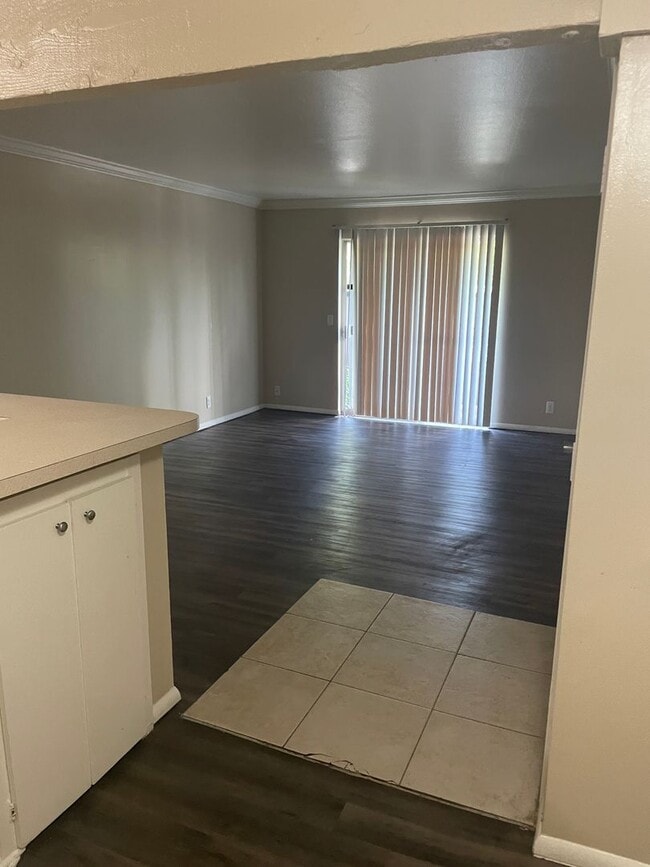 Photo - 5923 E 33rd Ct Unidad 5923