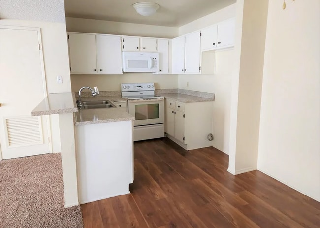 Photo - 2321 Denair Ave Unit 619