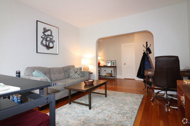 Building Photo - 175 Harvard St Unit 2 Rental