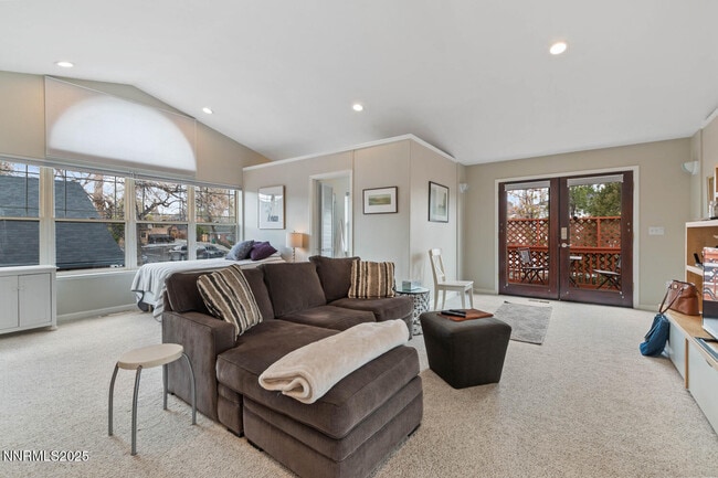 Photo - 543 California Ave