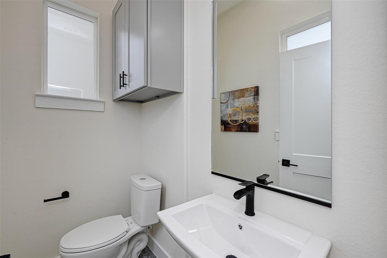 Photo - 2905 Nagle St