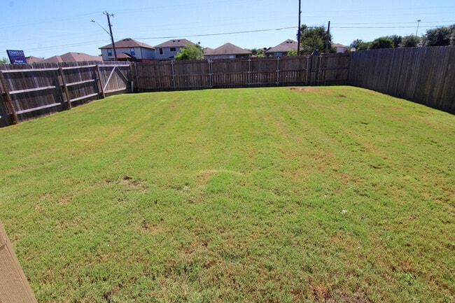 Photo - 7006 Heathers Way