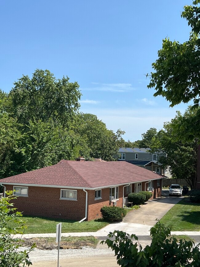 Photo - 9437 Burlington Ave Unidad 3