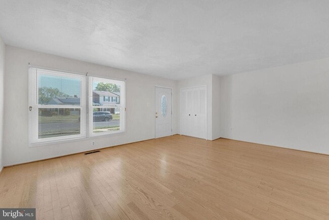 Photo - 40 Rittenhouse Dr
