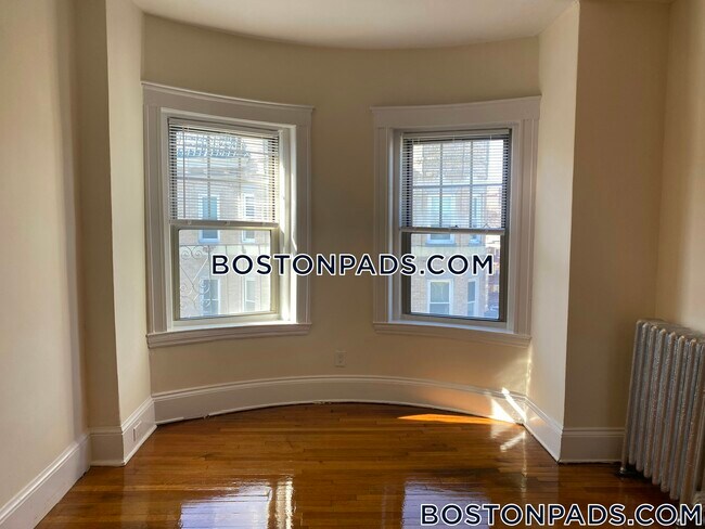 1315 Commonwealth Ave Unit 307